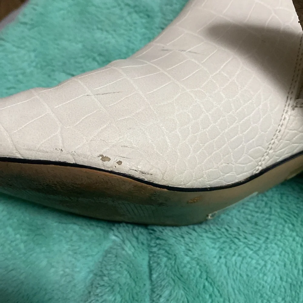Express Boots - Picture 5 of 8
